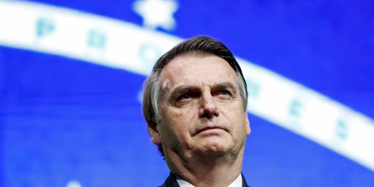 Bolsonaro tem 33% de aprovação e 33% de desaprovação em seu governo, diz Datafolha