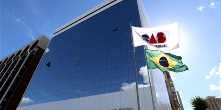 PEC 108: objetivo é calar a advocacia e desproteger o cidadão