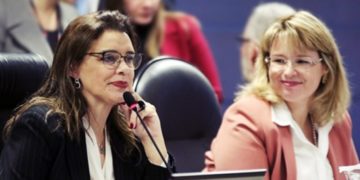 De forma inédita, Conselho Pleno da OAB-PR é presidido por uma mulher