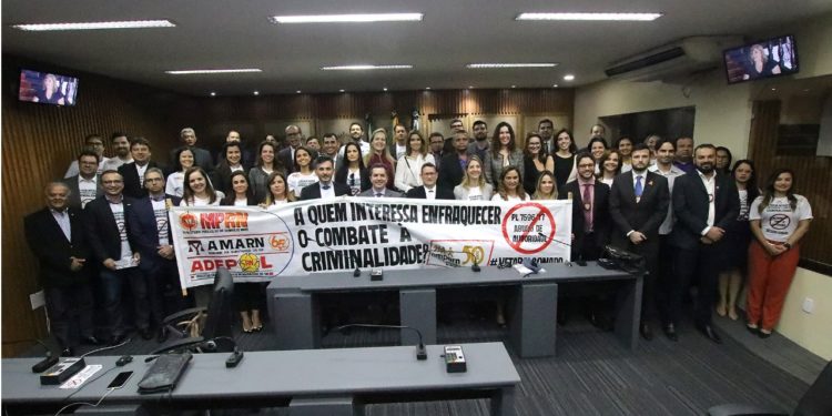 Ampern, Amarn, Adepol e outras entidades realizam ato pelo veto do PL do abuso de autoridade