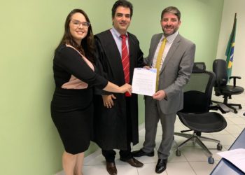 OAB/RN entrega ofício a Justiça do Trabalho defendendo respeito aos honorários