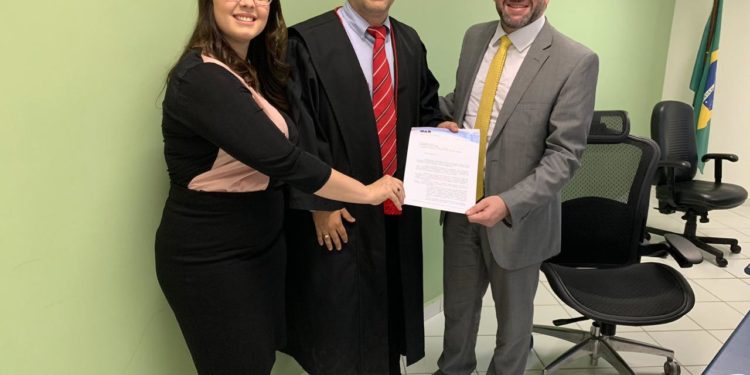 OAB/RN entrega ofício a Justiça do Trabalho defendendo respeito aos honorários