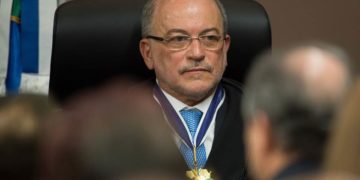 Edson Fachin vota pelo recebimento de denúncia contra ministro do TCU acusado de tráfico de influência