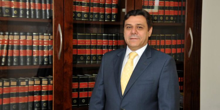 Eduardo Rocha aciona CNJ para entrar na lista tríplice do TRT no lugar de Marisa Almeida