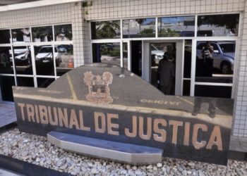 Justiça nega pedido de indenização por danos morais após desconto de salários de grevistas