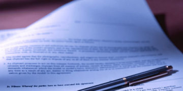 Adesão voluntária à arbitragem impede consumidor de buscar Judiciário para resolver conflito em contrato de adesão