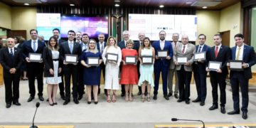 Advogados potiguares e CAARN recebem homenagens da Assembleia Legislativa