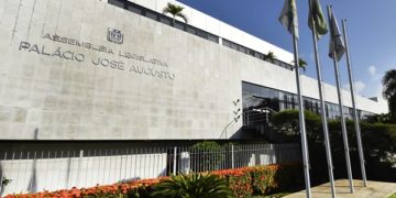 Absorção de servidores do Bandern pela Assembleia Legislativa é remetida à 1ª Câmara Cível do TJ