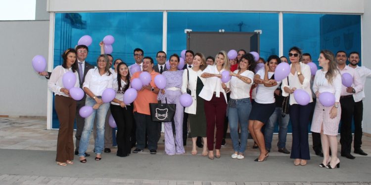 Comissão da Mulher Advogada da OAB/RN realiza ato em alusão ao Agosto Lilás