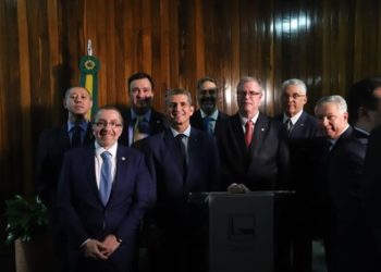 Presidente da OAB/RN participa do lançamento da Frente Parlamentar da Advocacia