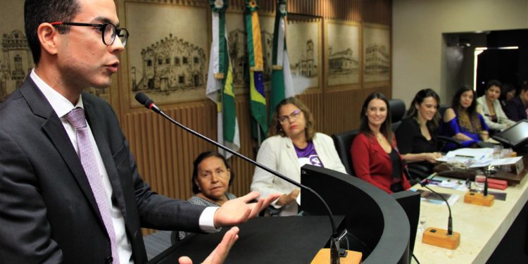Com CE-Mulher, frente parlamentar da Câmara de Natal reforça combate à violência contra mulheres
