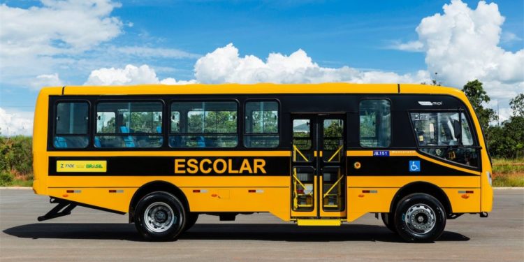 MPRN firma acordo para regularizar frota de transporte escolar em Pilões