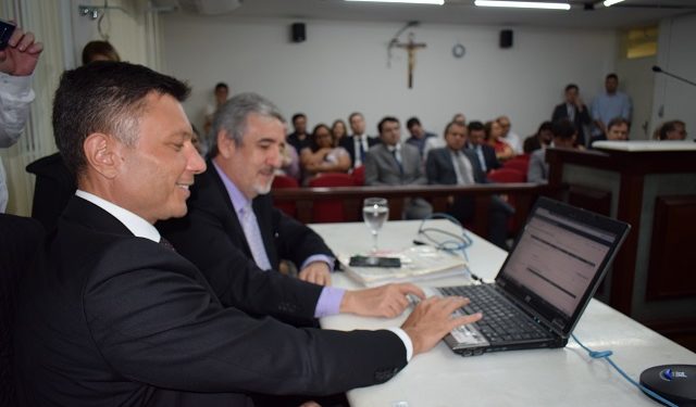 Força-tarefa do SEEU atua em rede para implantar processos pelo país