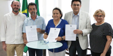 Governo e TCE firmam convênio para auditoria do Governo Cidadão