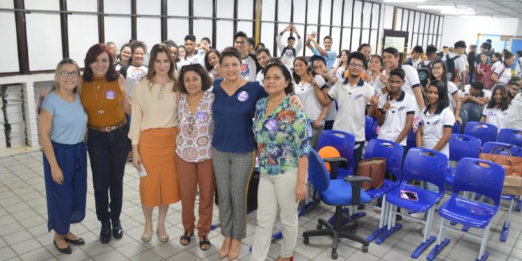 Em Dix-Sept Rosado, 160 estudantes participam do “Maria da Penha Vai às Escolas”