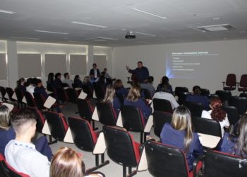 Ouvidoria da OAB/RN promove reunião com colaboradores