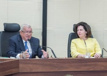 Alcides Martins toma posse como procurador-geral da República