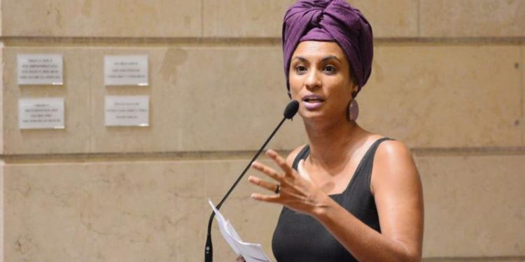 Policial acusado de matar Marielle Franco pede retorno para presídio no Rio de Janeiro