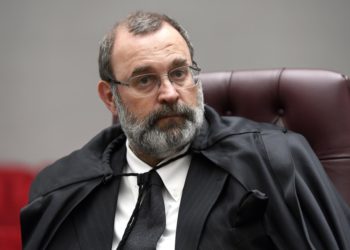 Jovem acusada de crimes em protestos contra a Copa continuará cumprindo medidas cautelares