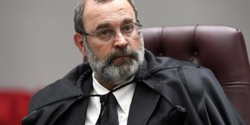 Jovem acusada de crimes em protestos contra a Copa continuará cumprindo medidas cautelares