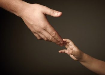 Destituição do poder familiar pode ser pedida por quem não é parente do menor