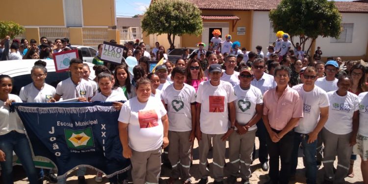 Lagoa Nova: MPRN participa de campanha de lançamento da coleta seletiva de lixo e conhece Centro de Triagem