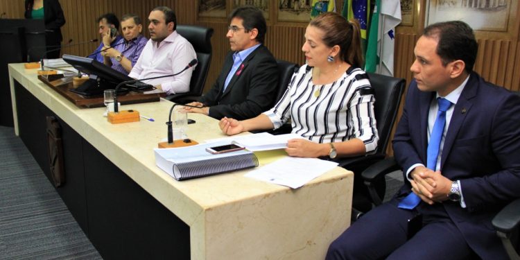 Comissão de Justiça da Câmara de Natal aprova LOA 2020