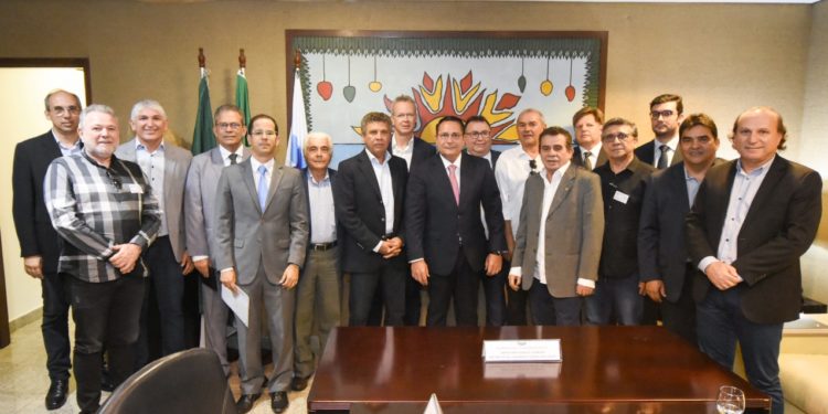 Deputados estaduais recebem empresários para discutir continuidade do PROEDI