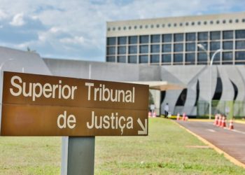 Mantida perda da delegação a titular de cartório que não recolheu R$ 30 milhões aos cofres públicos