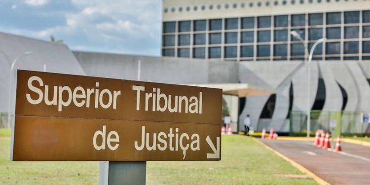 Mantida perda da delegação a titular de cartório que não recolheu R$ 30 milhões aos cofres públicos