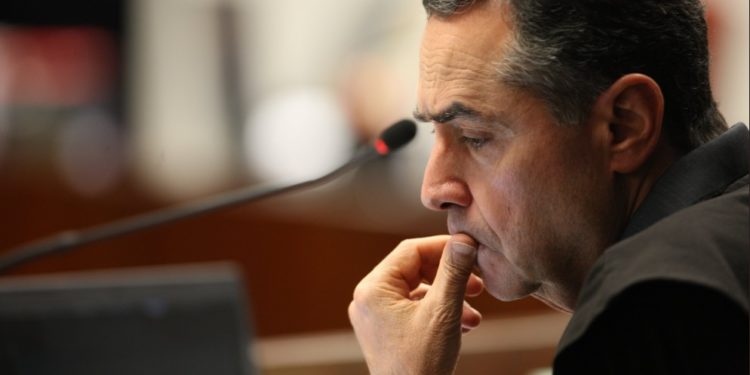 Possibilidade de candidaturas sem filiação partidária será discutida em audiência pública