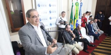 Prefeito assina Decreto 11.823 regulamentando Lei sobre lixo irregular em Natal