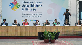 Lançada cartilha para aprimorar inclusão de pessoas com deficiência nas instituições públicas