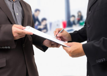 Recebimento pessoal de notificação não é requisito para constituir devedor em mora