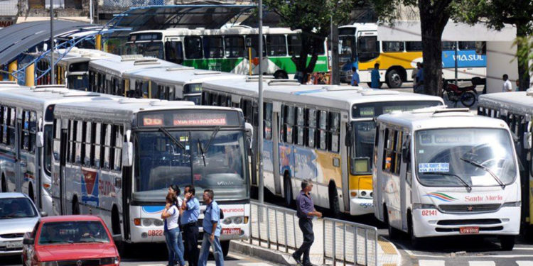 Em ação da Defensoria Pública, Justiça suspende cobrança de tarifa diferenciada no transporte público de Natal