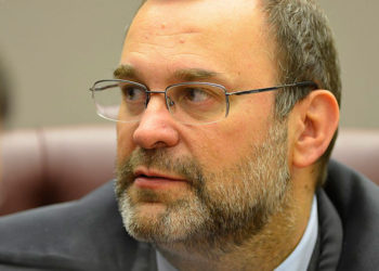 Anulada prova obtida por policial que atendeu o telefone de suspeito e se passou por ele para negociar drogas