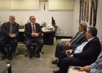 Presidente do TJRN recebe visita do prefeito de Belém e do embaixador da Palestina