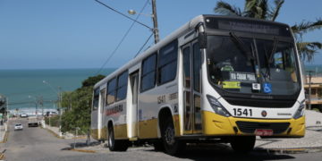 Câmara Cível mantém indenização a passageira que sofreu queda durante descida de ônibus coletivo