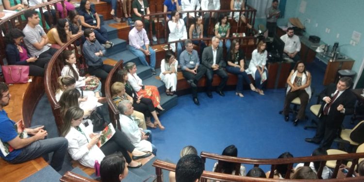 Adoção é tema de Reunião Científica da Maternidade Januário Cicco