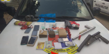 Polícia Militar apreende 10 armas, 50 munições e dois coletes em feriadão