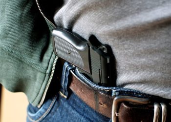 Exigência de exame toxicológico para posse de arma está na pauta da CCJ