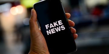 Com veto derrubado, lei prevê punição para quem divulgar fake news nas eleições