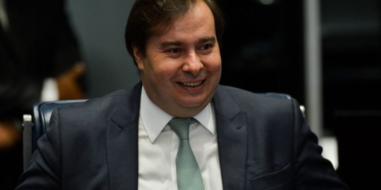 Maia quer votação de pacote anticrime na Câmara na próxima semana