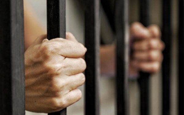 Com atuação da Defensoria, homem conquista liberdade após quase um ano de prisão irregular