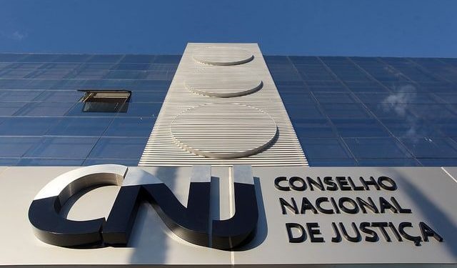 Resolução fixa regras para magistrados no uso de redes sociais