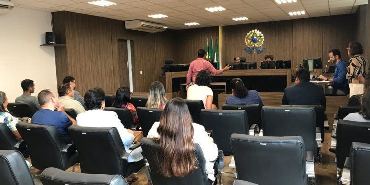 Justiças Federal e do Trabalho copresidem audiência em processo de venda de hotel