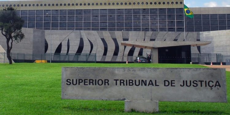 Prazo prescricional para ajuizar petição de herança corre a partir da abertura da sucessão