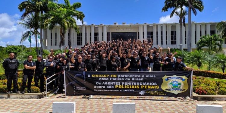 Justiça determina suspensão de operação padrão deflagrada por policiais penais