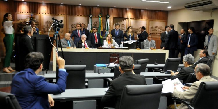 Em segunda discussão, Câmara aprova Orçamento de Natal para 2020