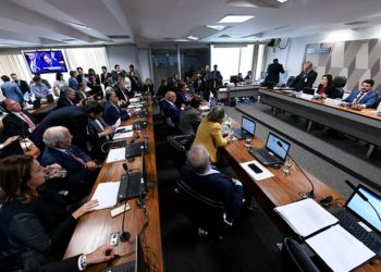 Pacote anticrime é aprovado na CCJ e vai a Plenário no Senado